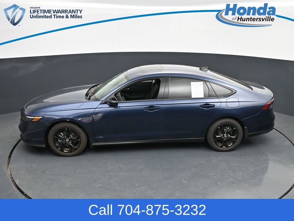 Certified 2025 Honda Accord SE image 18