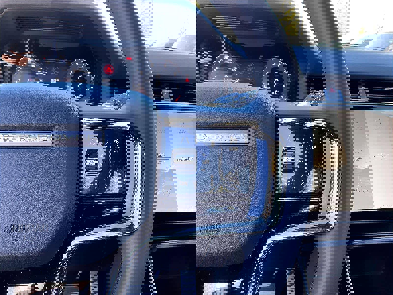 Used 2026 Land Rover Range Rover Evoque Dynamic SE image 20