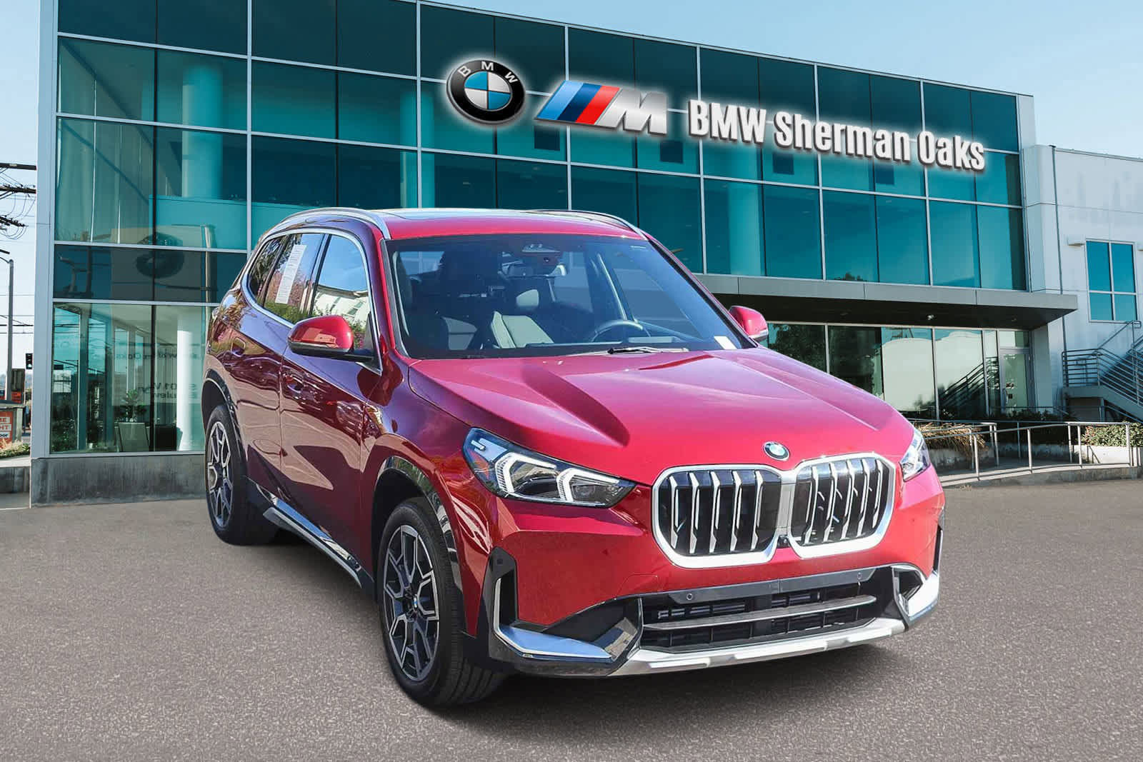 Used 2026 BMW X1 xDrive28i image 3