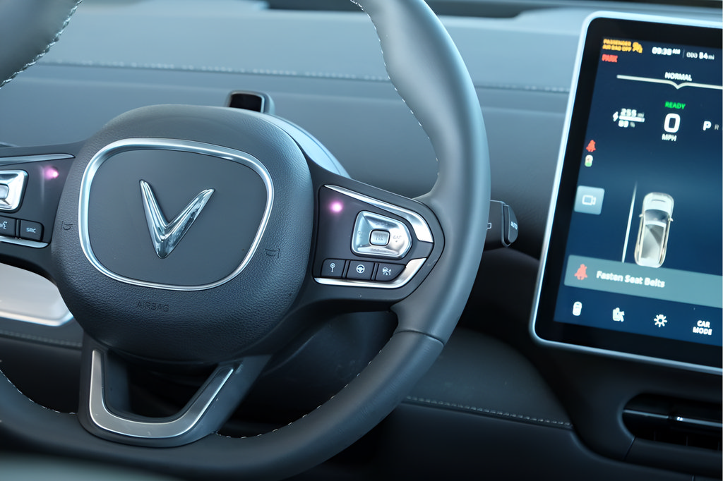 New 2024 VinFast VF 9 Plus AWD/4WD image 10