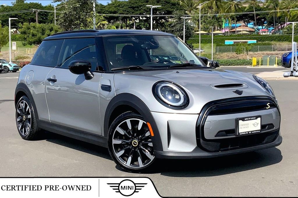 Certified 2024 MINI Cooper SE image 1