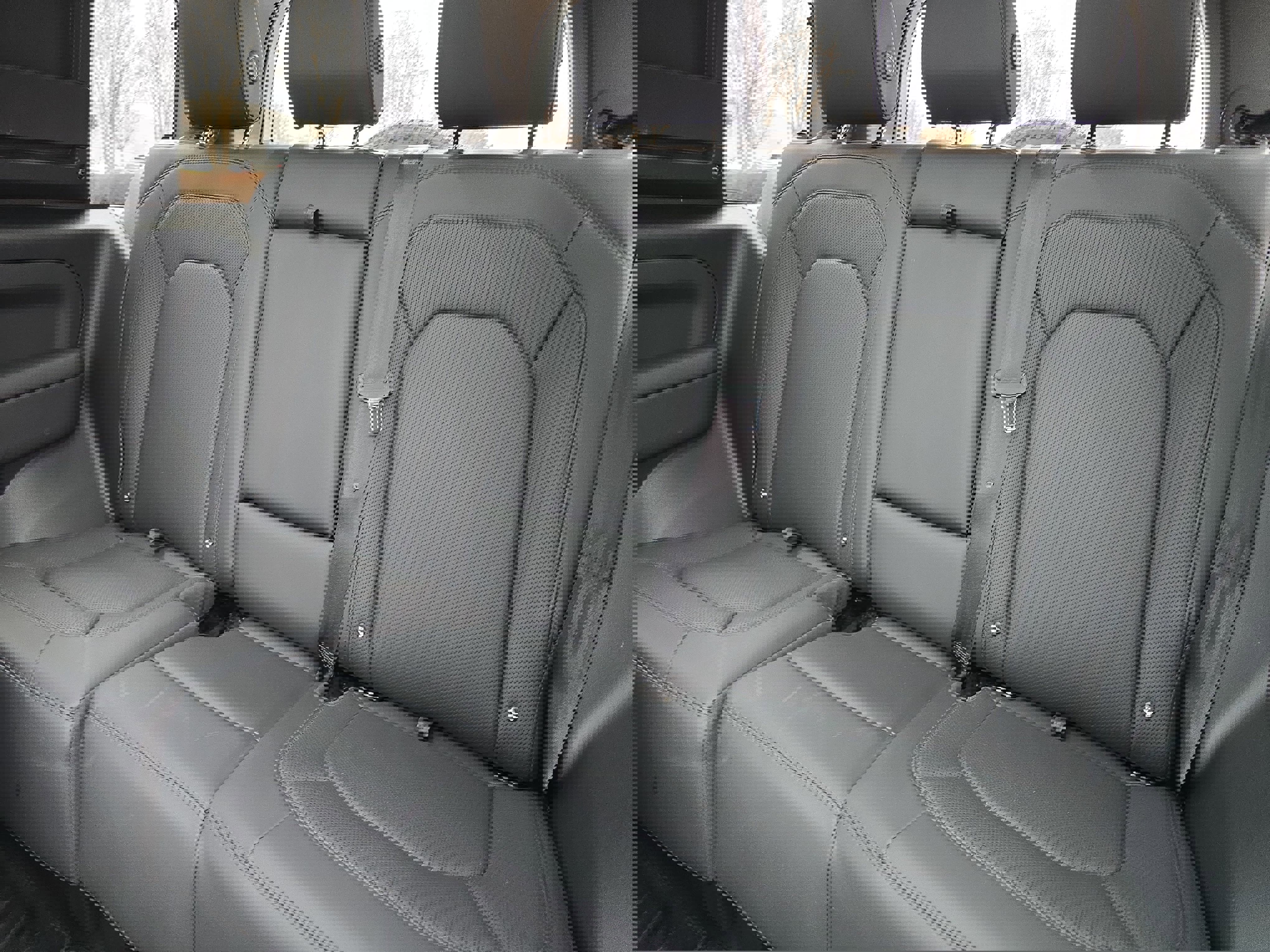 Certified 2025 Land Rover Defender 90 S image 13