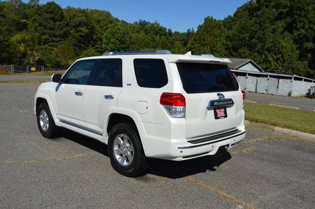 Used 2011 Toyota 4Runner SR5 AWD/4WD image 65