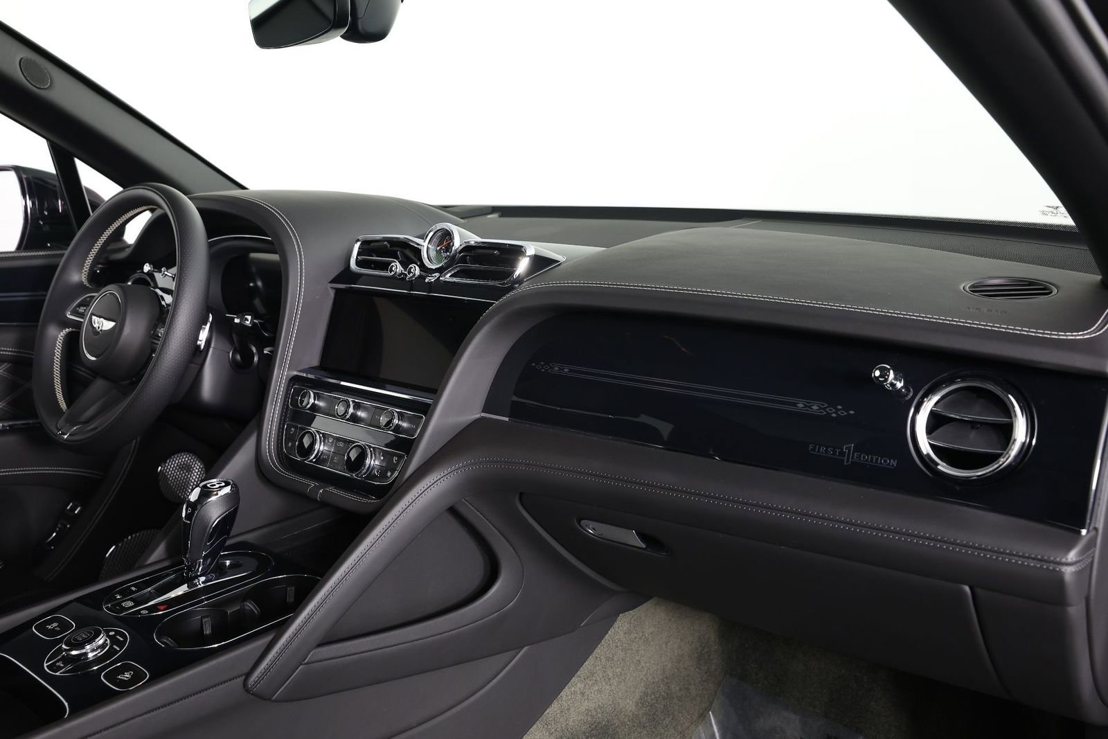 Used 2023 Bentley Bentayga Extended Wheelbase image 27