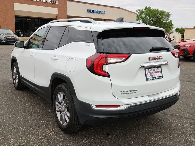 Used 2024 GMC Terrain SLT image 3