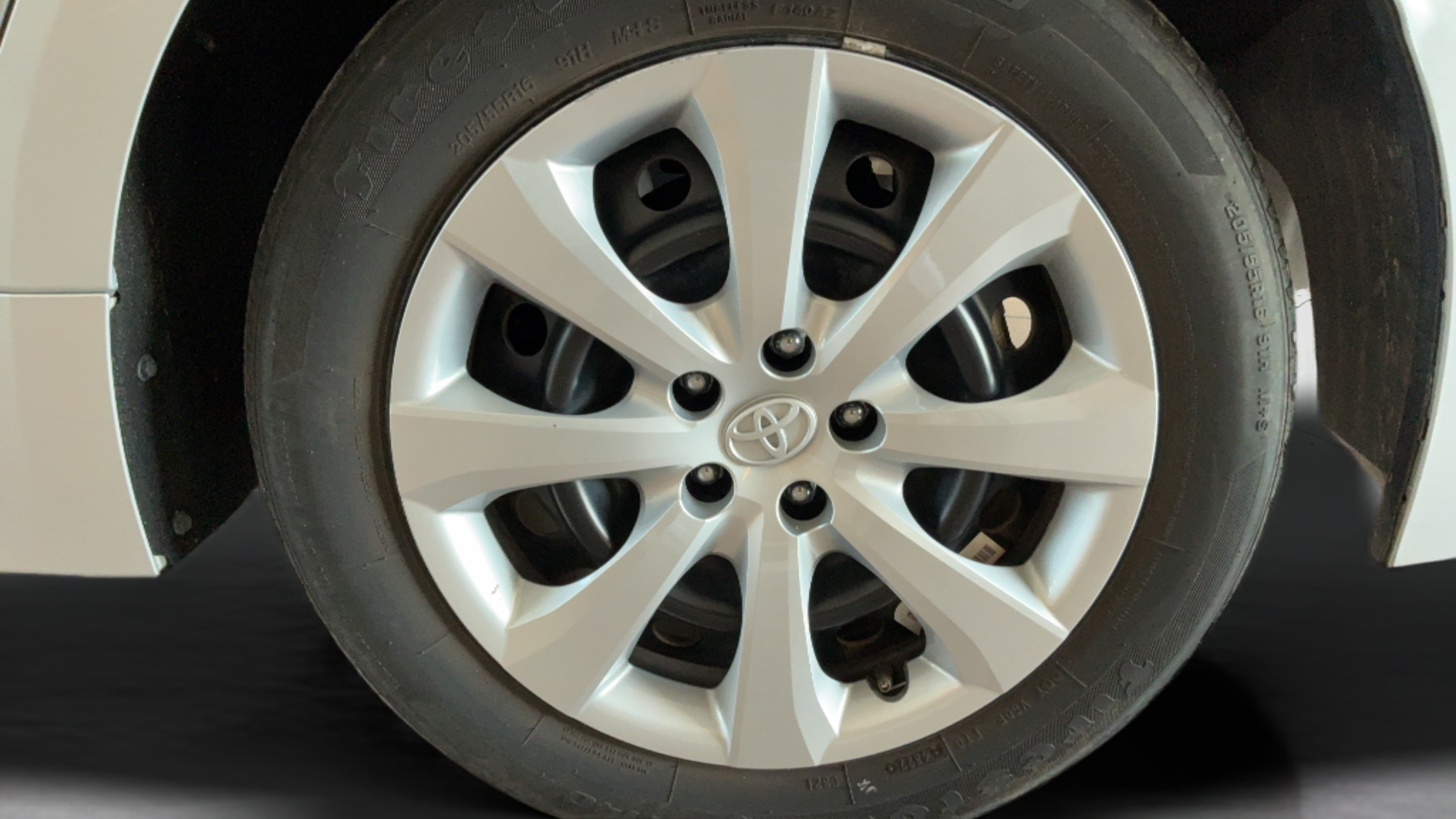 Used 2023 Toyota Corolla LE w/ Carpet Mat Package (TMS) FWD image 38