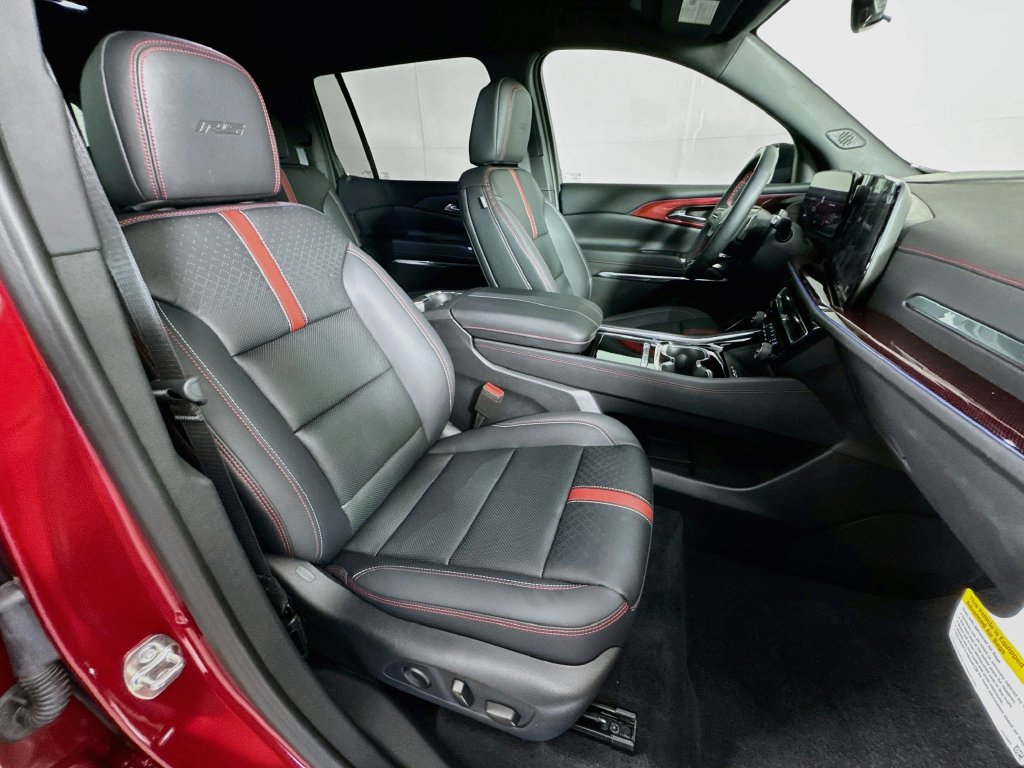 Used 2026 Chevrolet Traverse RS w/ LPO, Floor Liner Package FWD image 37