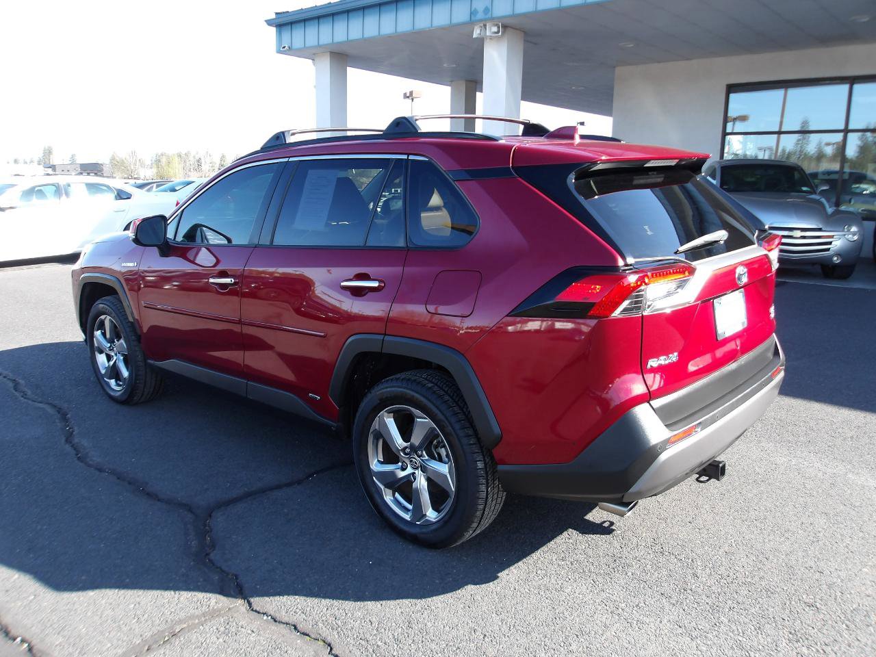 Used 2020 Toyota RAV4 Limited w/ Limited Grade Weather Package AWD/4WD image 3