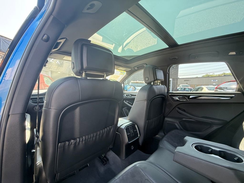 Used 2020 Porsche Macan image 16