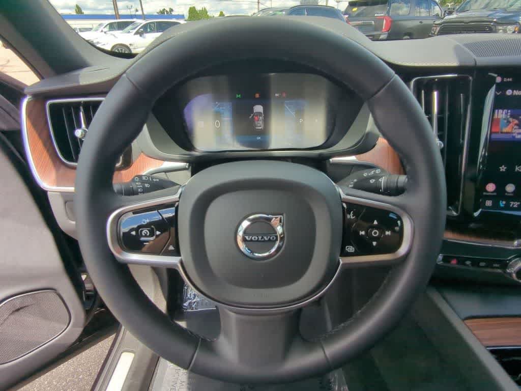 Used 2024 Volvo XC60 B5 Ultimate w/ Protection Package Premier AWD/4WD image 21