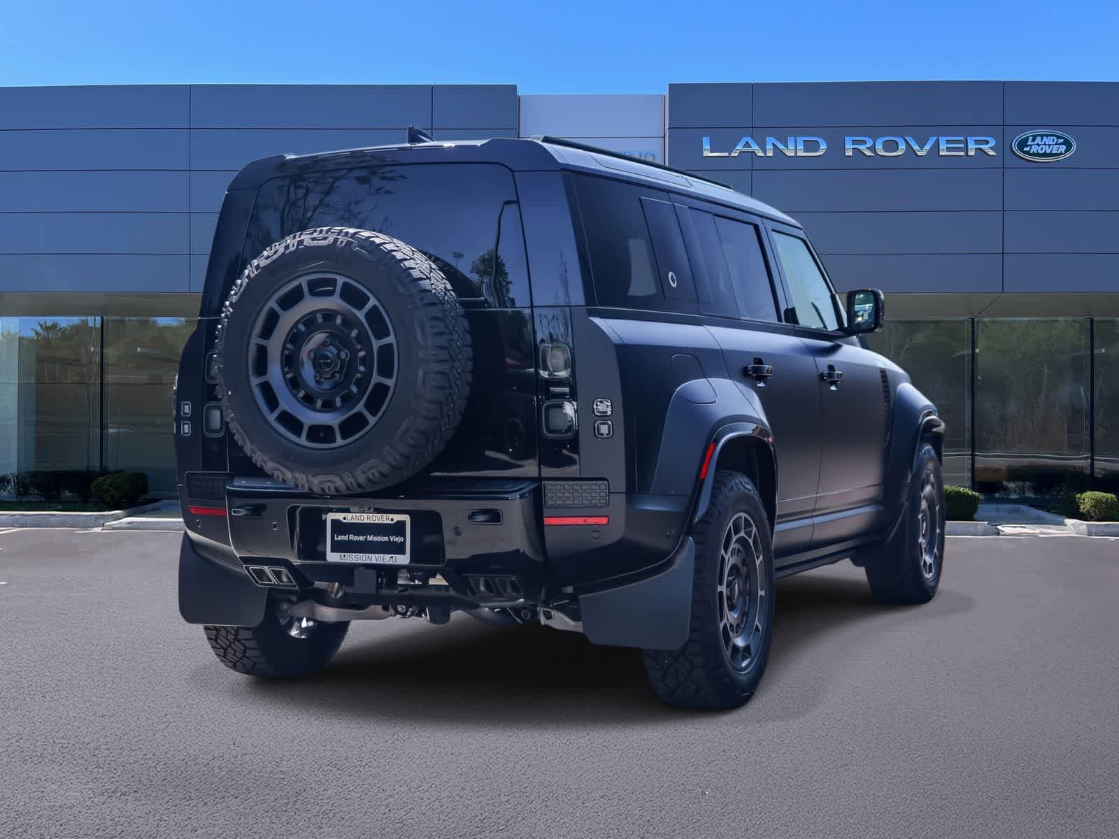 New 2026 Land Rover Defender 110 OCTA AWD/4WD image 4