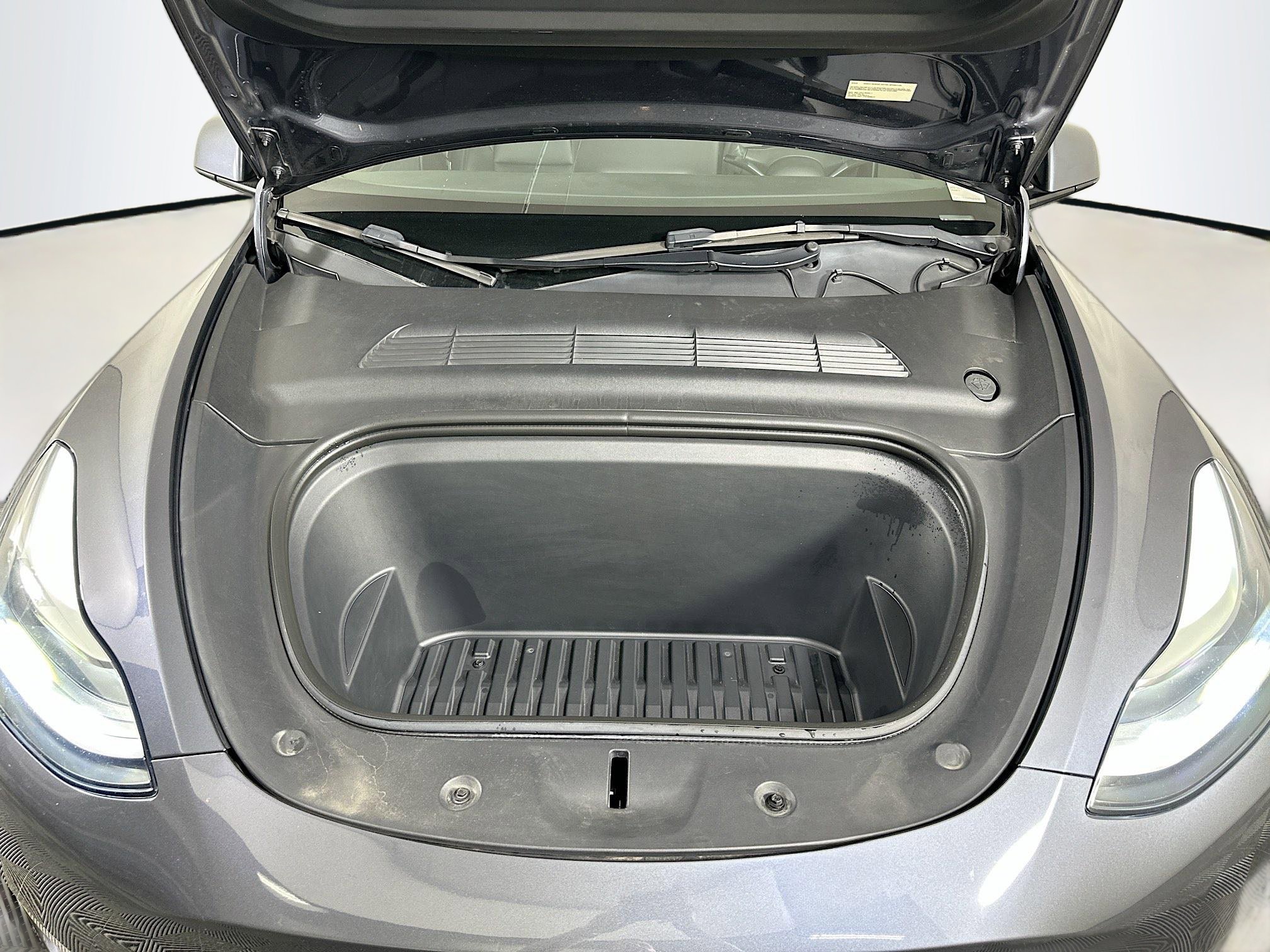 Used 2023 Tesla Model Y Long Range AWD/4WD image 34