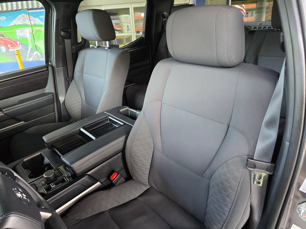 Used 2025 Toyota Tundra SR5 w/ TRD Off-Road Package AWD/4WD image 21