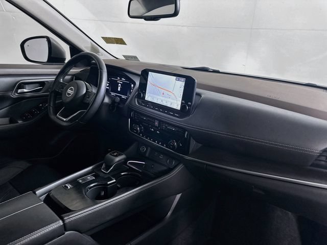 Used 2021 Nissan Rogue Platinum FWD image 30