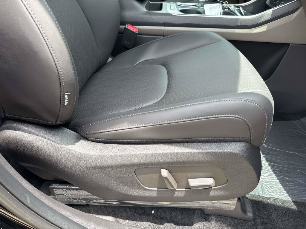 New 2026 Kia Carnival EX FWD image 13