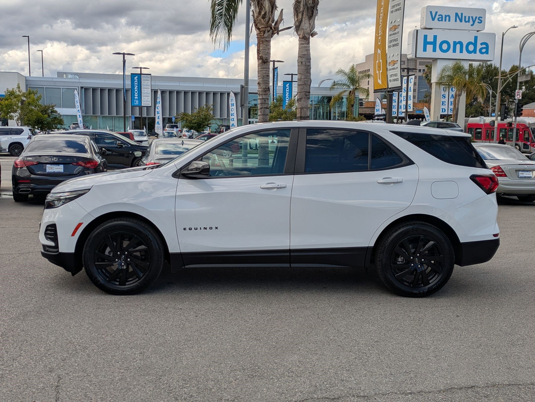 Certified 2024 Chevrolet Equinox LS w/ Sport Edition image 8