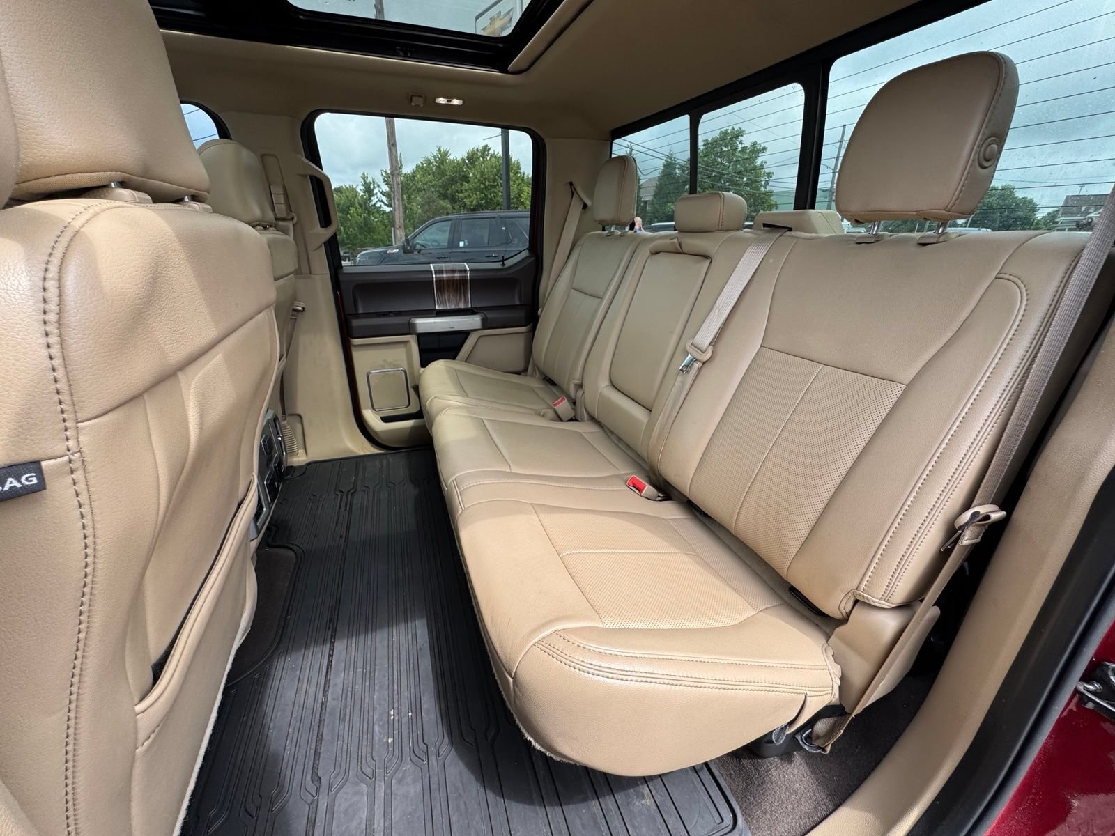Used 2019 Ford F150 Lariat w/ Equipment Group 502A Luxury AWD/4WD image 28