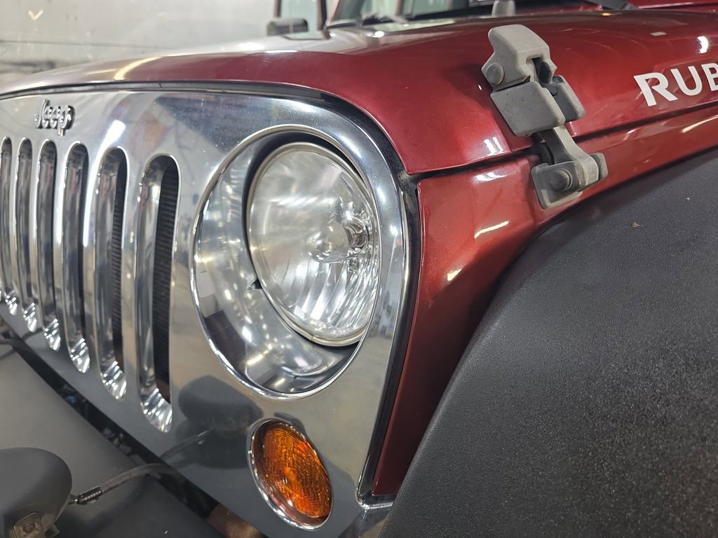 Used 2007 Jeep Wrangler Unlimited Rubicon w/ Dual Top Group image 26