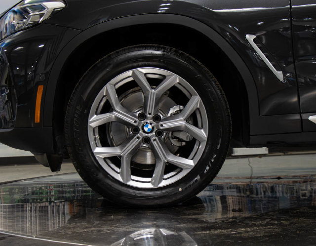 Used 2024 BMW X3 xDrive30i w/ Premium Package AWD/4WD image 7