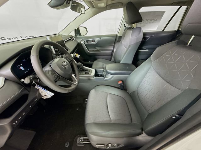 New 2025 Toyota RAV4 XLE image 19