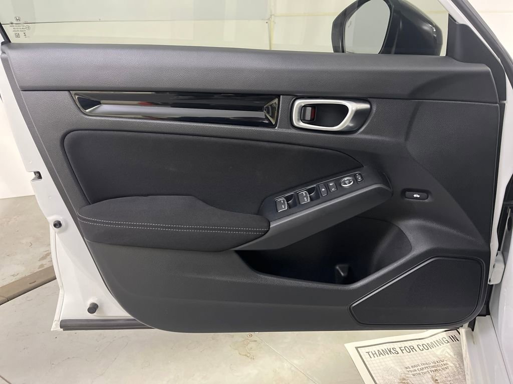 Used 2025 Honda Civic Sport image 28