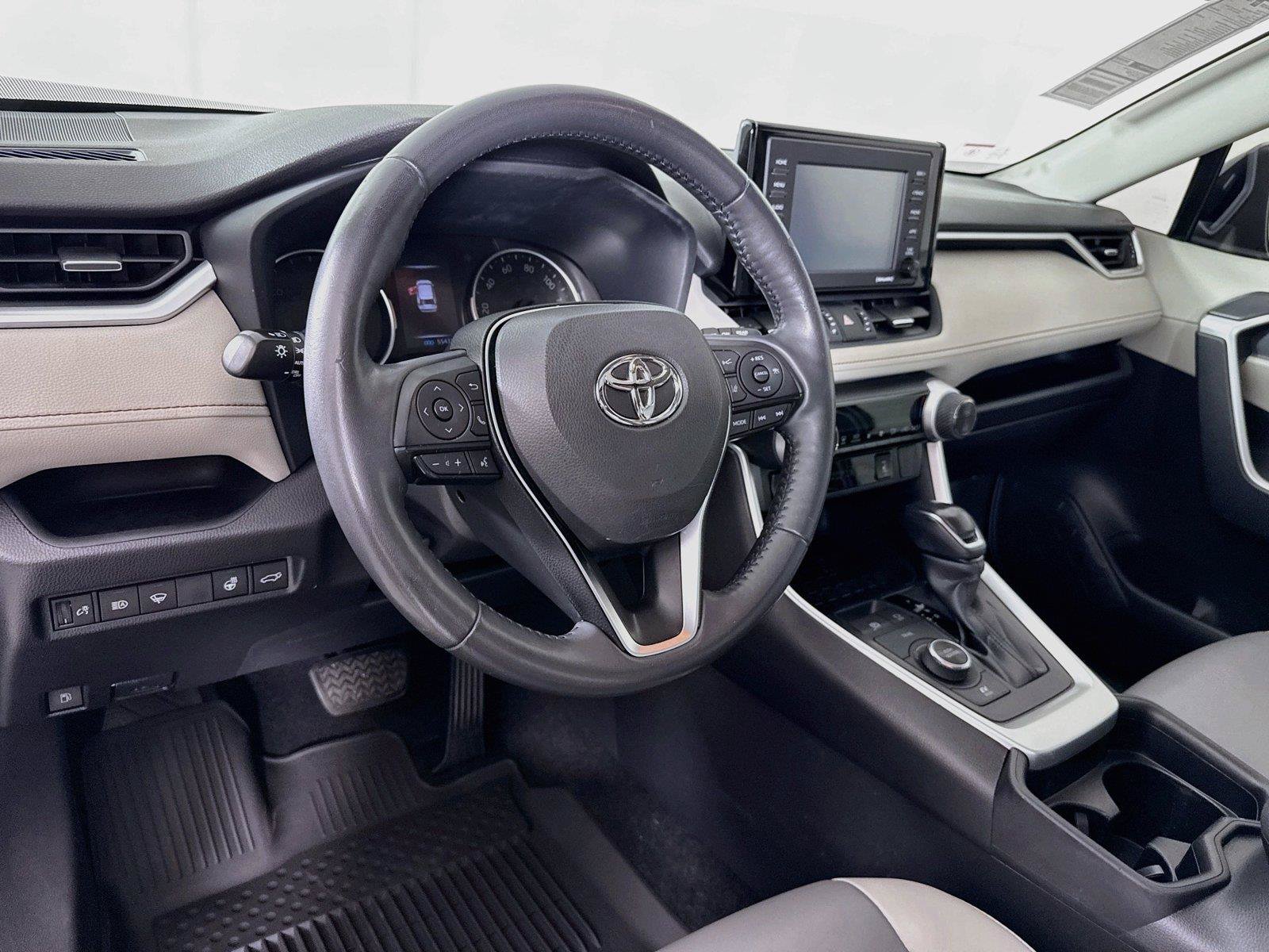 Certified 2021 Toyota RAV4 XLE Premium AWD/4WD image 4
