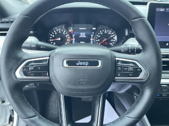 Used 2026 Jeep Compass Limited AWD/4WD image 11