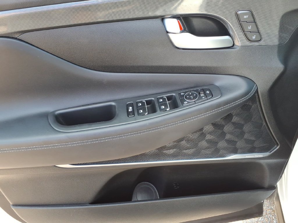 Used 2022 Hyundai Santa Fe Limited FWD image 15