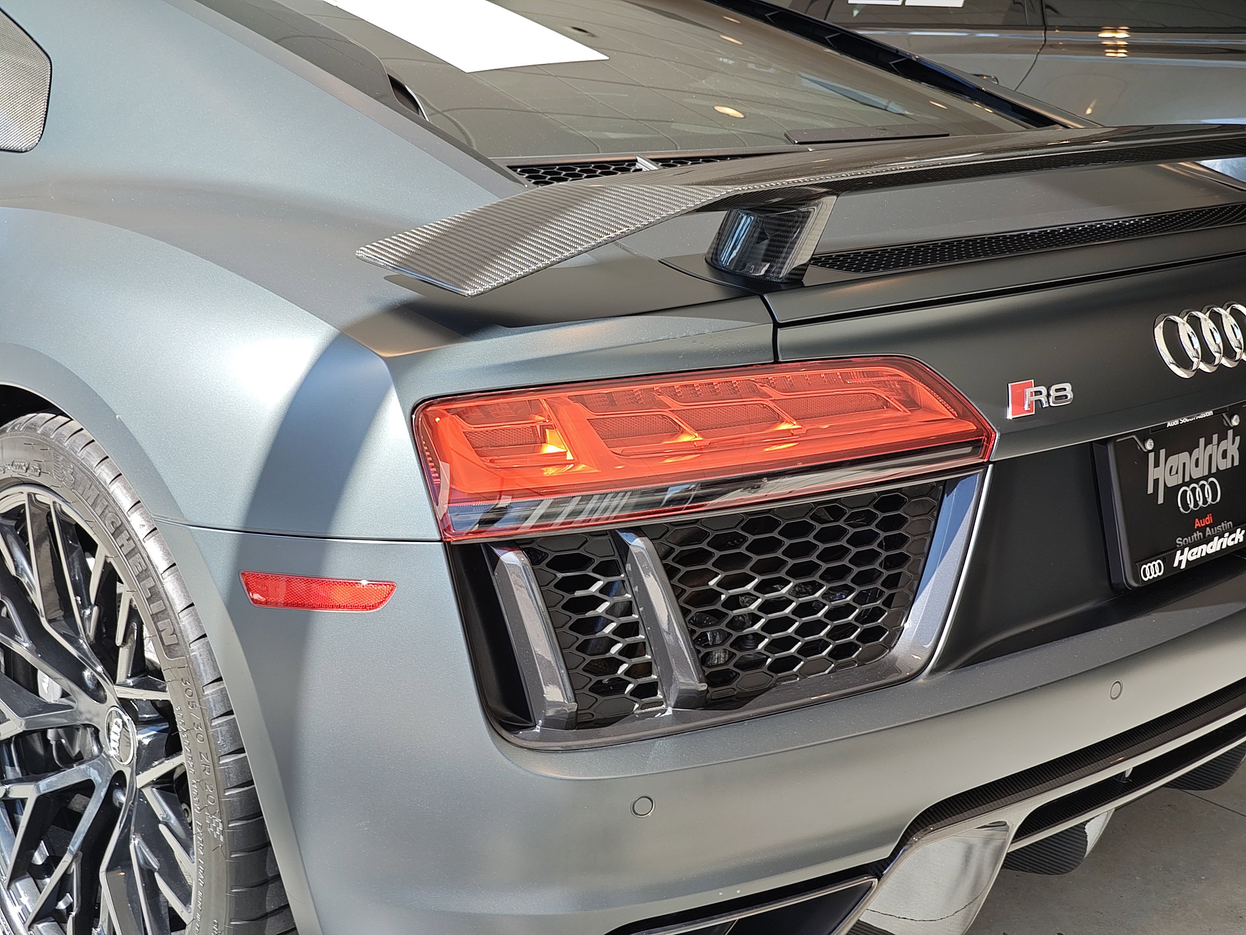 Used 2018 Audi R8 V10 plus image 14