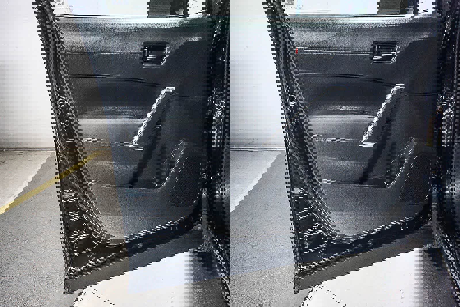 Certified 2025 Toyota Corolla Cross LE FWD image 23