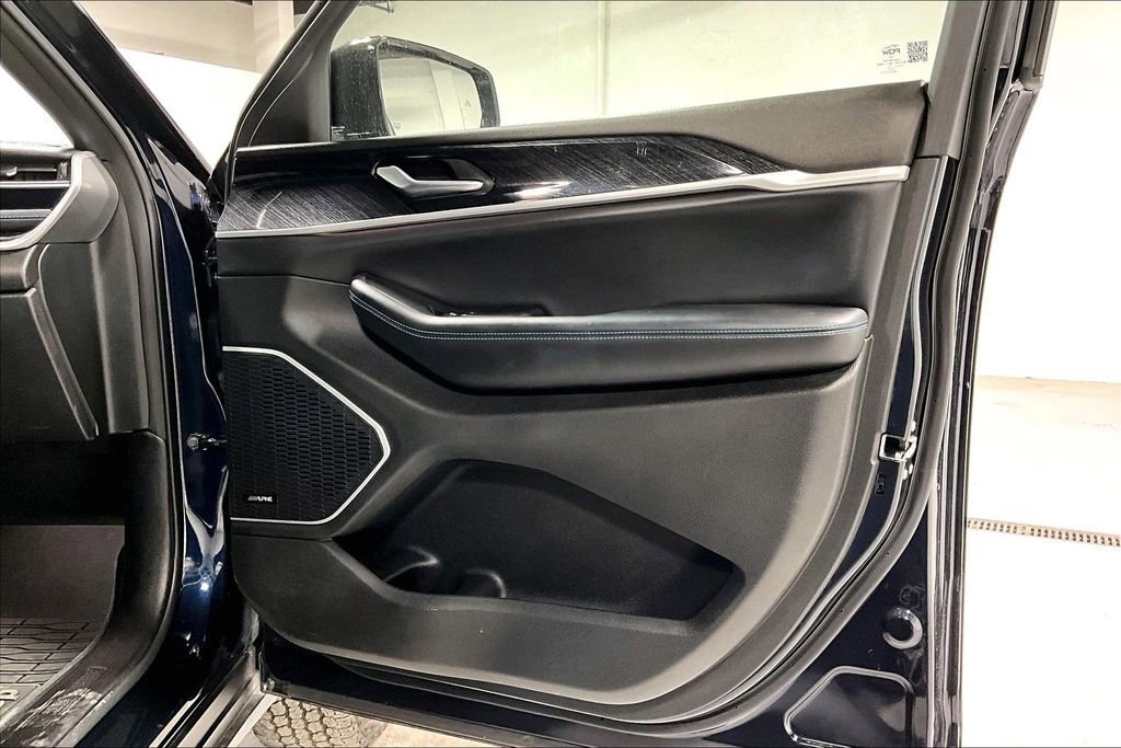 Used 2024 Jeep Grand Cherokee Trailhawk image 22