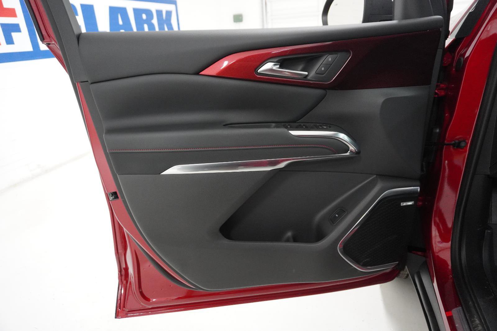 New 2026 Chevrolet Traverse Z71 w/ Enhanced Driving Package image 13