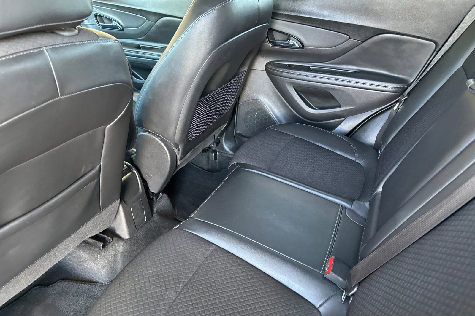 Certified 2021 Buick Encore Preferred FWD image 13