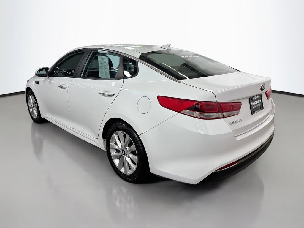Used 2017 Kia Optima LX FWD image 7