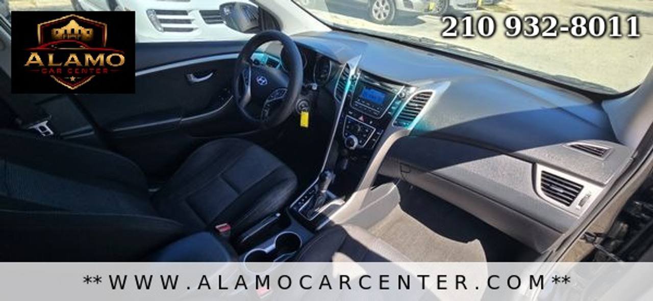 Used 2017 Hyundai Elantra GT FWD image 14
