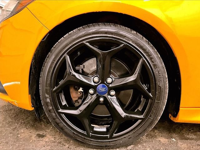Used 2013 Ford Focus ST FWD image 9