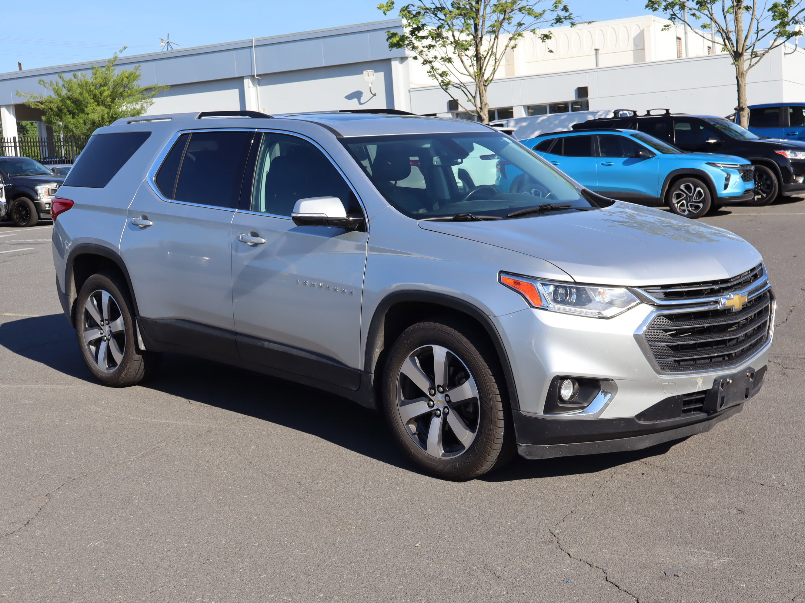 Used 2018 Chevrolet Traverse LT AWD/4WD image 2