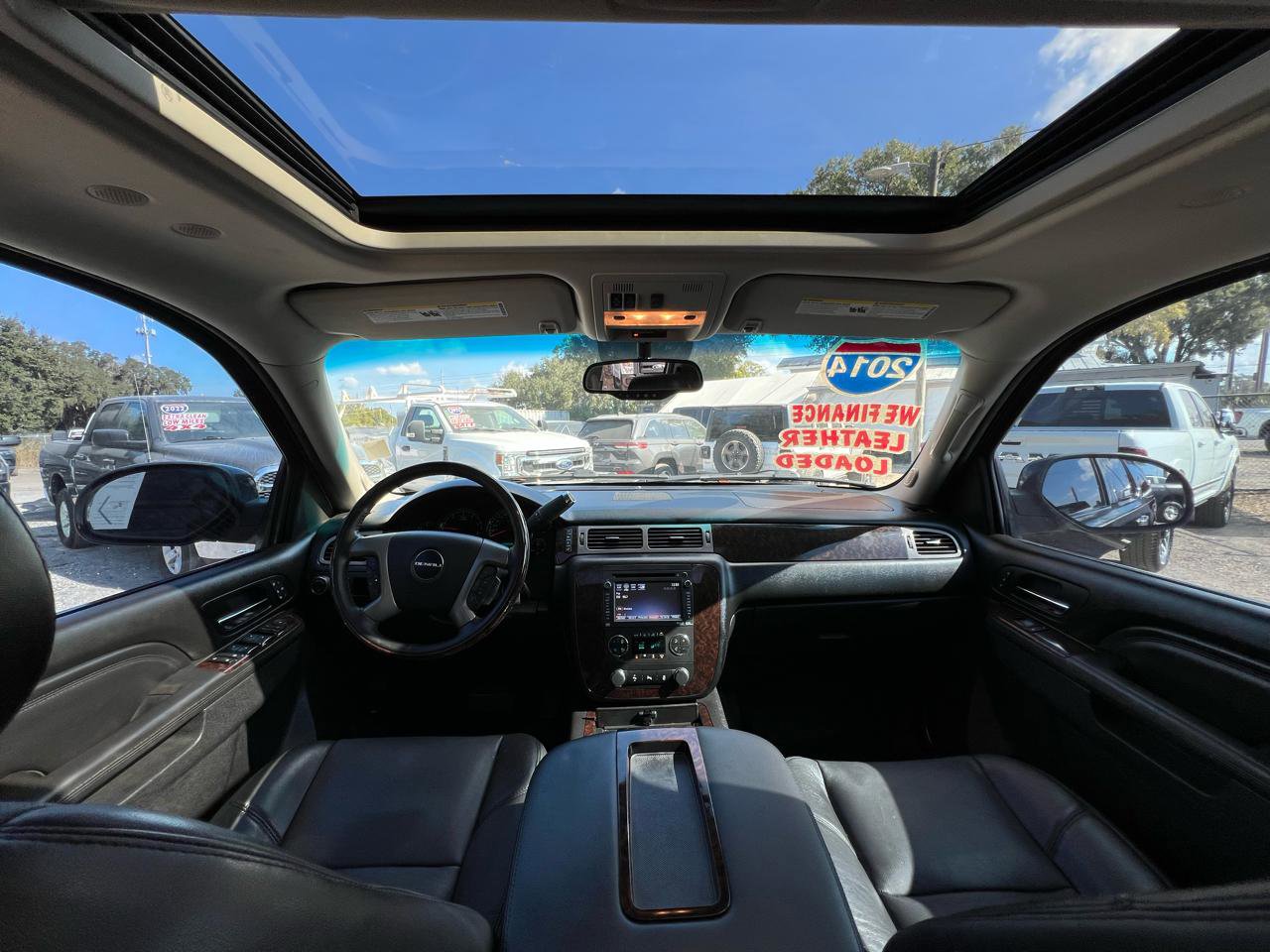 Used 2014 GMC Yukon XL Denali image 24