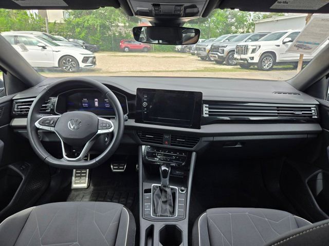 Used 2025 Volkswagen Jetta Sport FWD image 24
