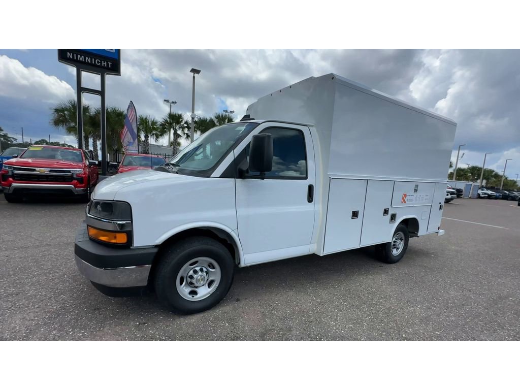 New 2025 Chevrolet Express 3500 w/ Power Convenience Package image 6