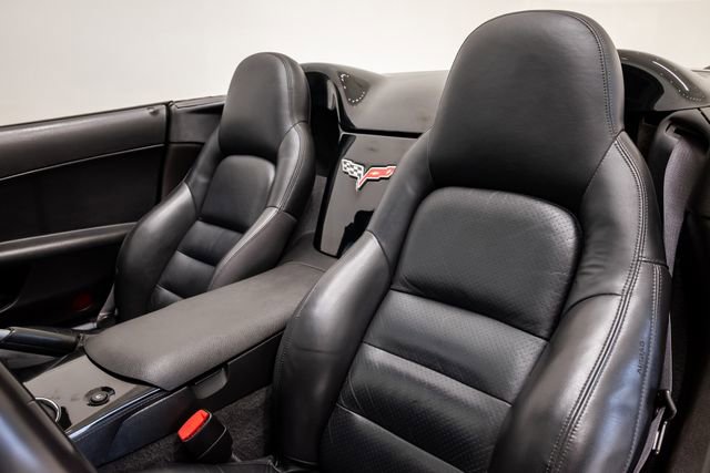 Used 2008 Chevrolet Corvette Convertible w/ Preferred Equipment Group RWD image 14