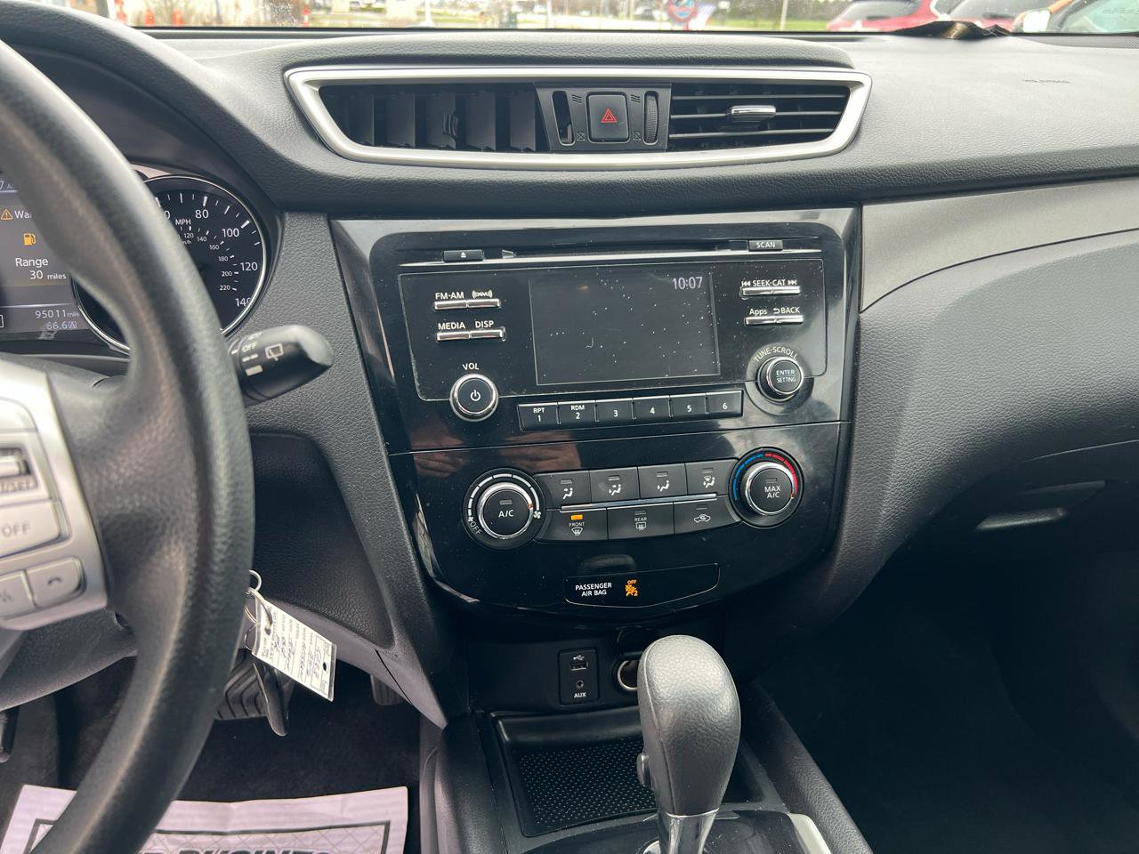 Used 2016 Nissan Rogue S image 17