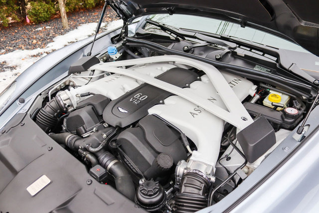 Used 2014 Aston Martin Vanquish Coupe image 17