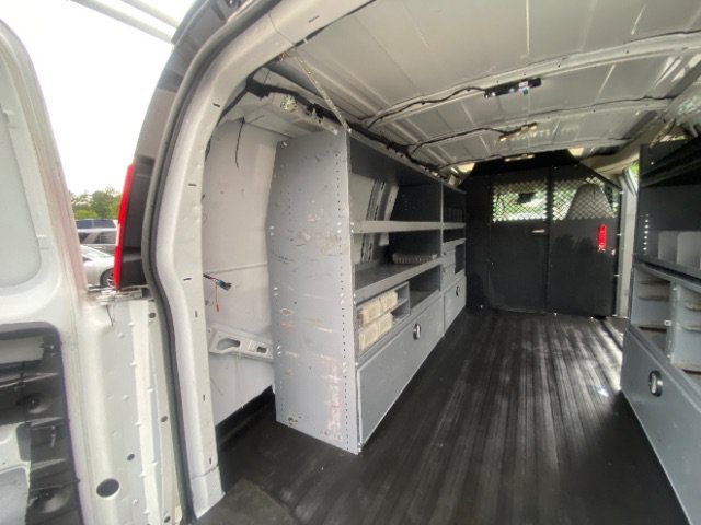 Used 2020 Chevrolet Express 3500 w/ Driver Convenience Package RWD image 11