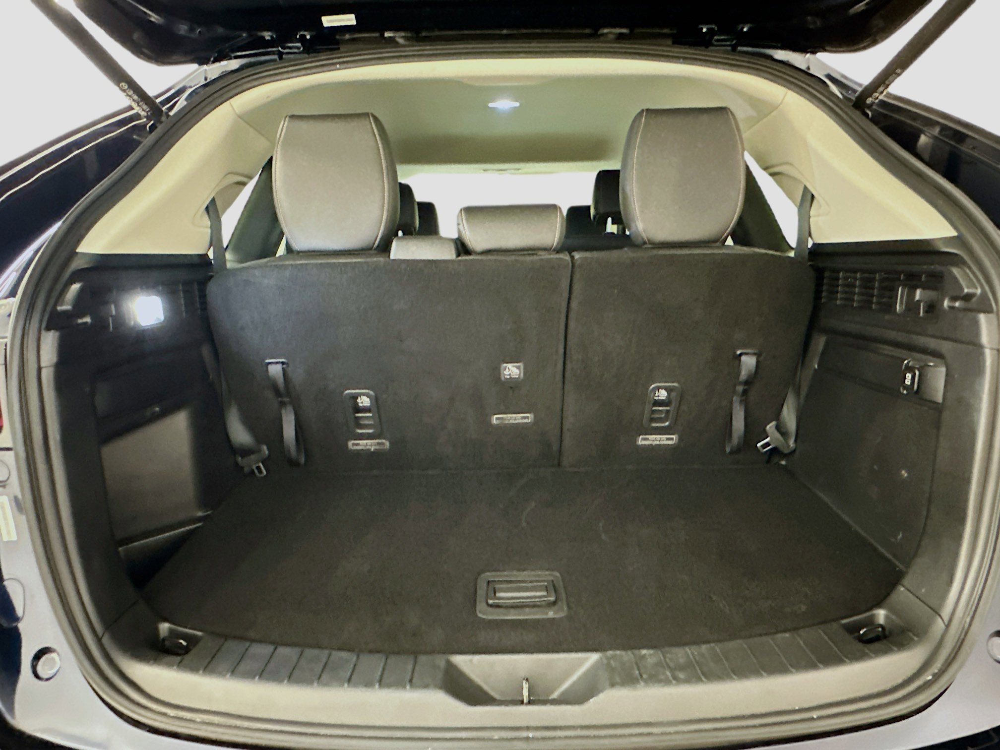 Used 2024 MAZDA CX-90 3.3 Turbo w/ Preferred Plus image 32