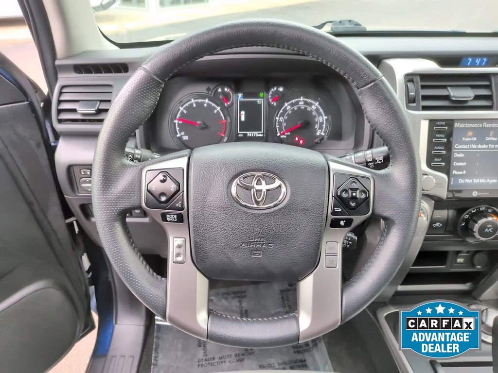 Used 2022 Toyota 4Runner SR5 Premium w/ Moonroof Package AWD/4WD image 15