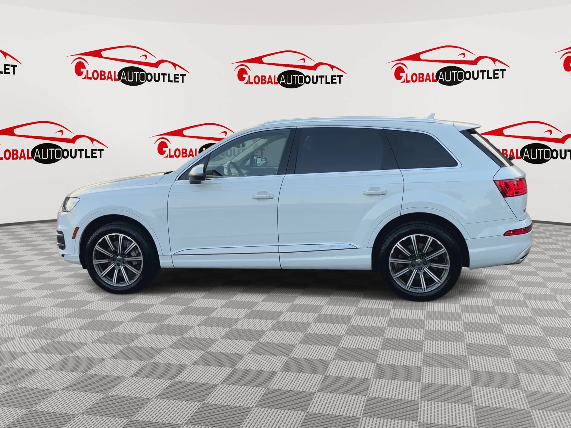 Used 2017 Audi Q7 3.0T Premium Plus AWD/4WD image 6