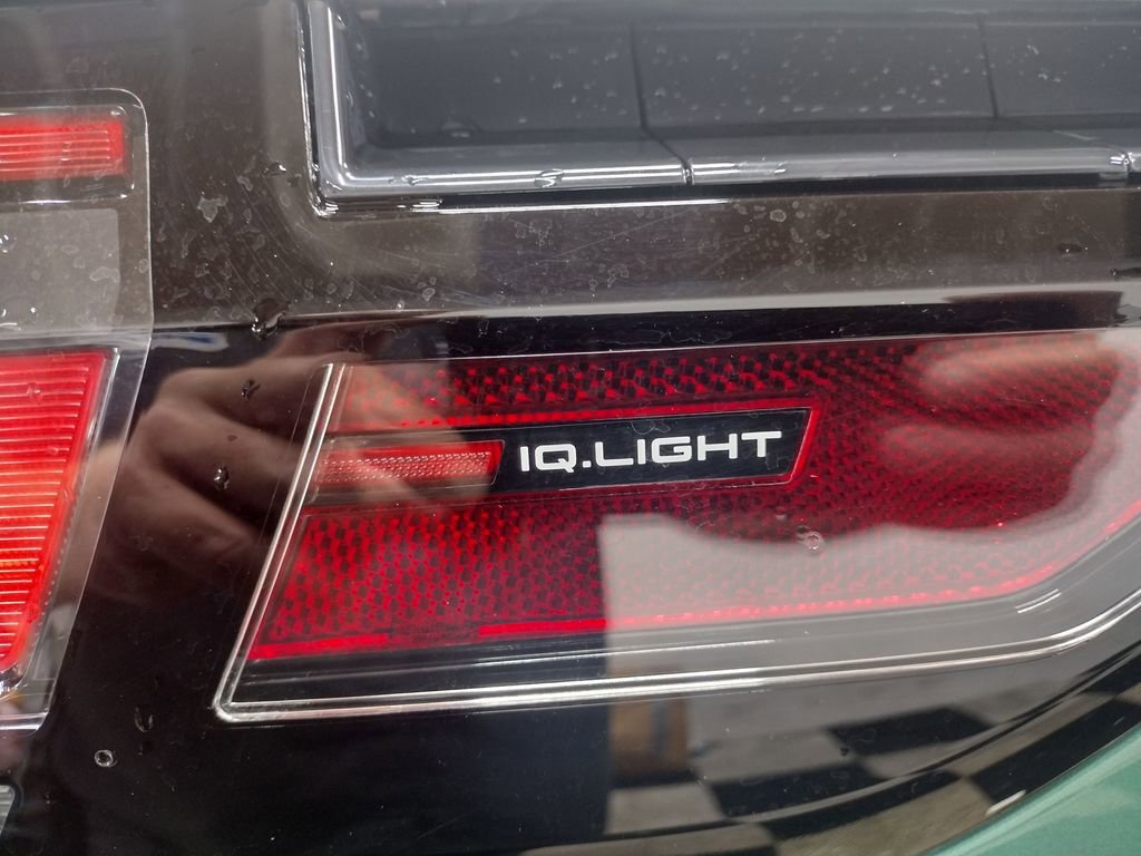 New 2025 Volkswagen ID. Buzz 1st Edition image 18