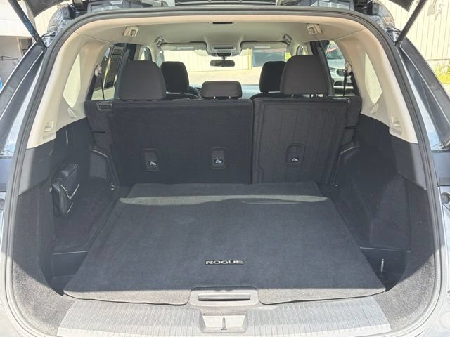Used 2024 Nissan Rogue S AWD/4WD image 14