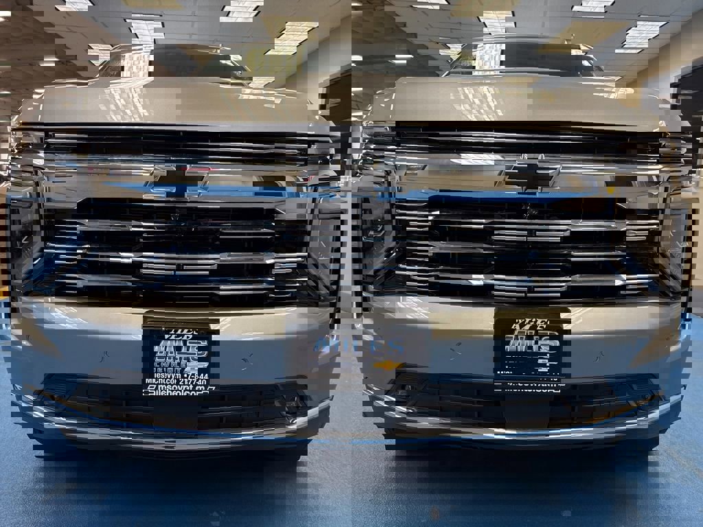 New 2026 Chevrolet Suburban Premier image 16